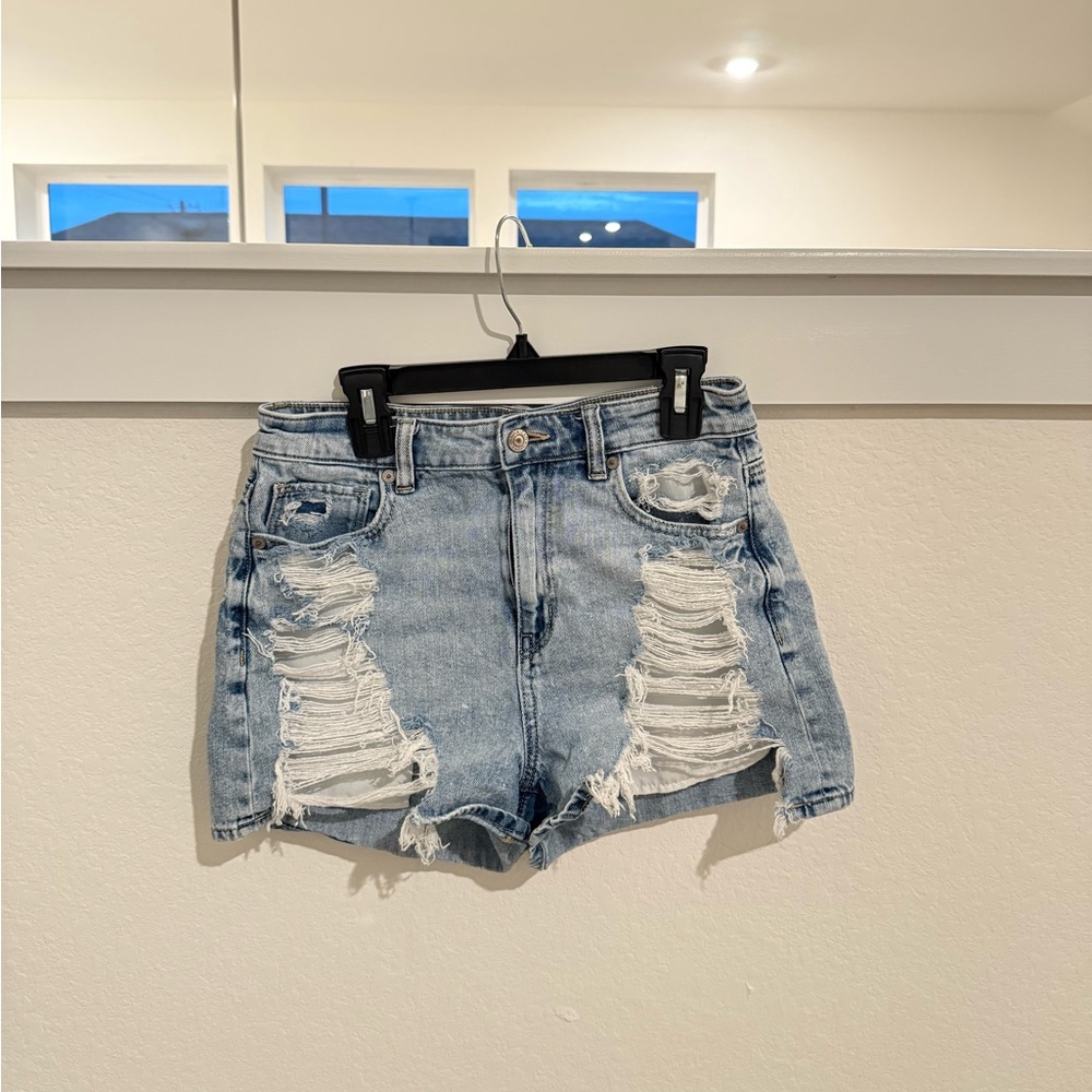 American Eagle Distressed Light Denim Shorts (Size: 4)